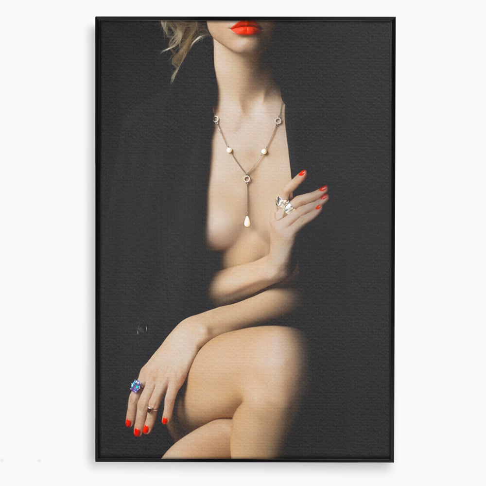 Tablou canvas cu tablou canvas cu portret artistic de femeie, in rama de aluminiu negru