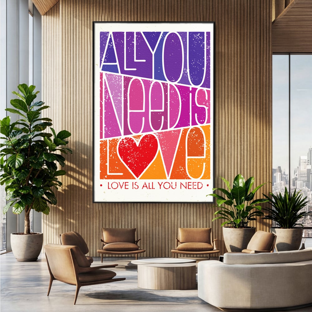 Tablou canvas cu tablou canvas motivational cu text colorat, in rama de aluminiu negru, pe perete intr-un birou