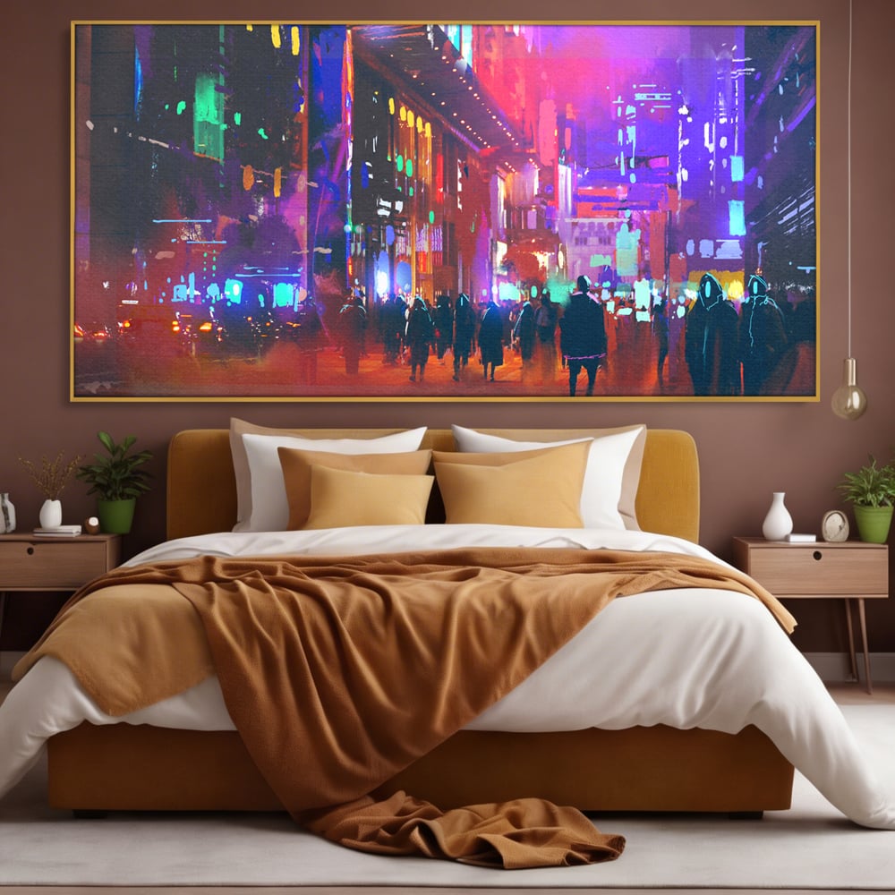 Tablou canvas cu ilustratie digitala cu oras nocturn, in rama de aluminiu auriu, pe perete intr-un dormitor
