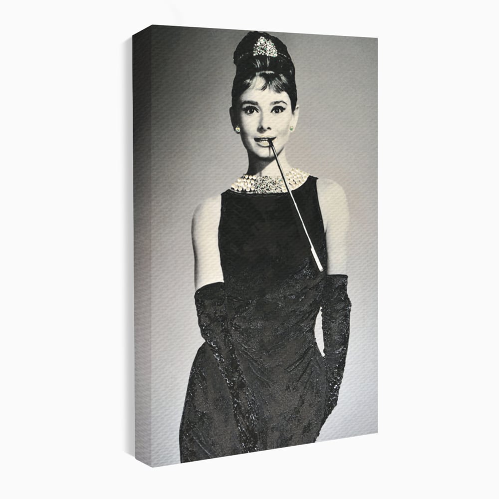 Tablou canvas cu tablou portret audrey hepburn cu tigara, fara rama, pe sasiu de lemn