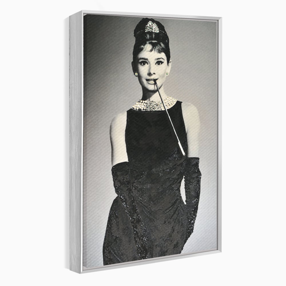 Tablou canvas cu tablou portret audrey hepburn cu tigara, in rama de aluminiu argintiu