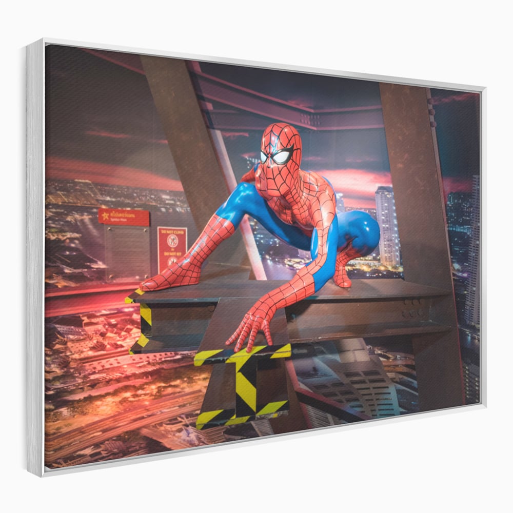Tablou canvas cu tablou canvas cu figurina spider man, in rama de aluminiu argintiu