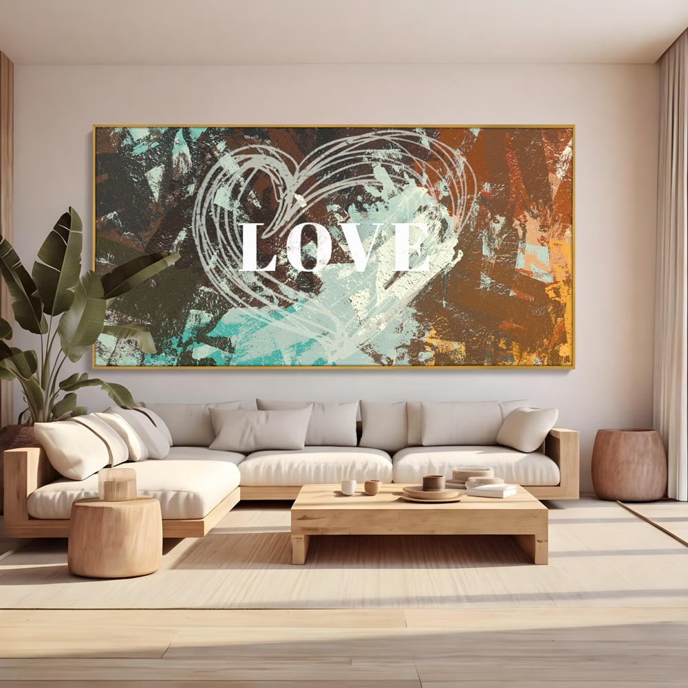 Tablou canvas cu tablou canvas cu inima desenata si text, in rama de aluminiu auriu, pe perete intr-un living