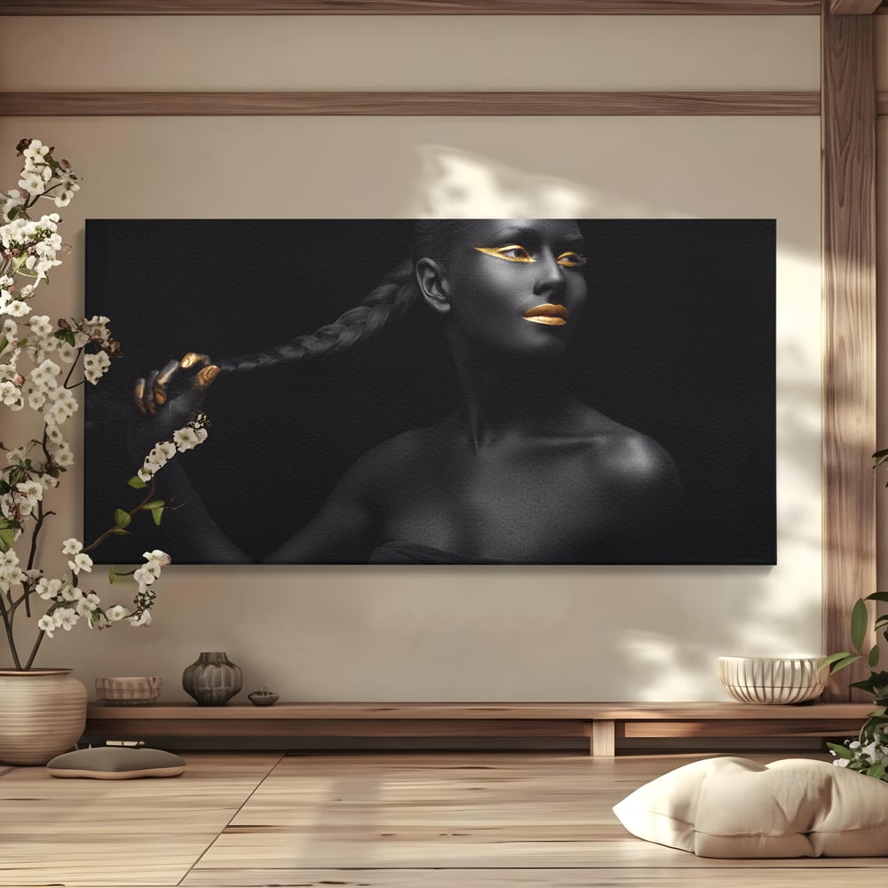 Tablou canvas cu tablou canvas cu femeie vopsita in negru si auriu, fara rama, pe sasiu de lemn
