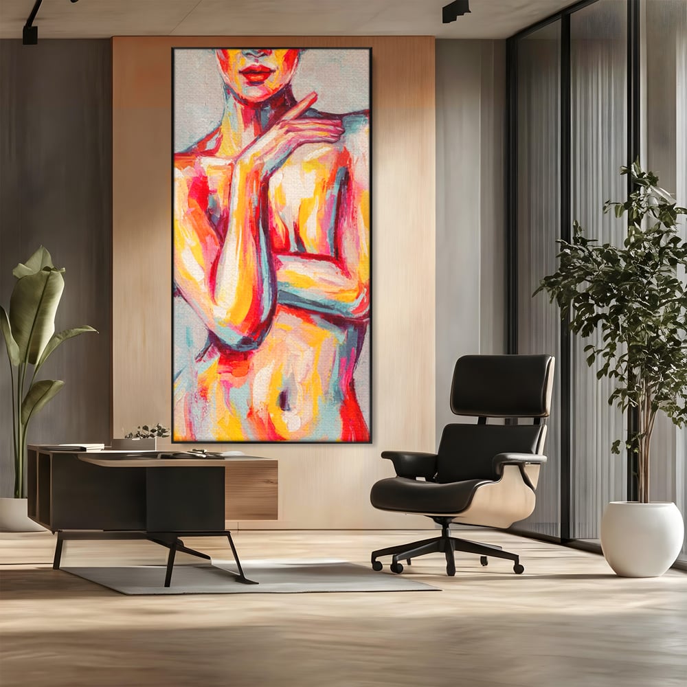 Tablou canvas cu tablou canvas cu femeie nud abstracta, in rama de aluminiu negru, pe perete intr-un birou