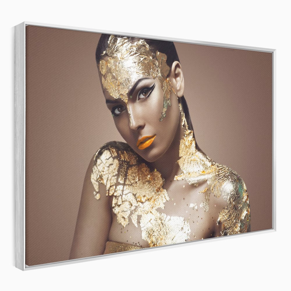 Tablou canvas cu tablou canvas cu femeie si foita de aur, in rama de aluminiu argintiu