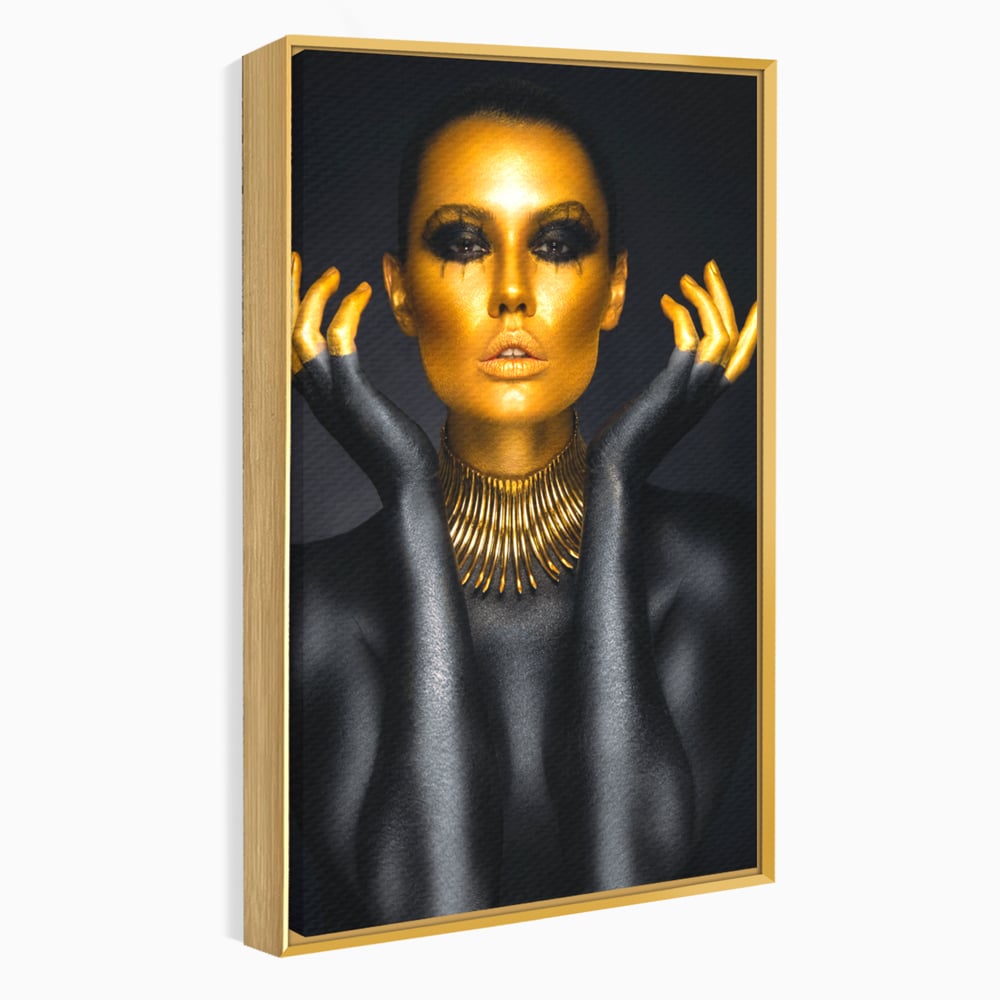 Tablou canvas cu tablou portret femeie aurie, in rama de aluminiu auriu