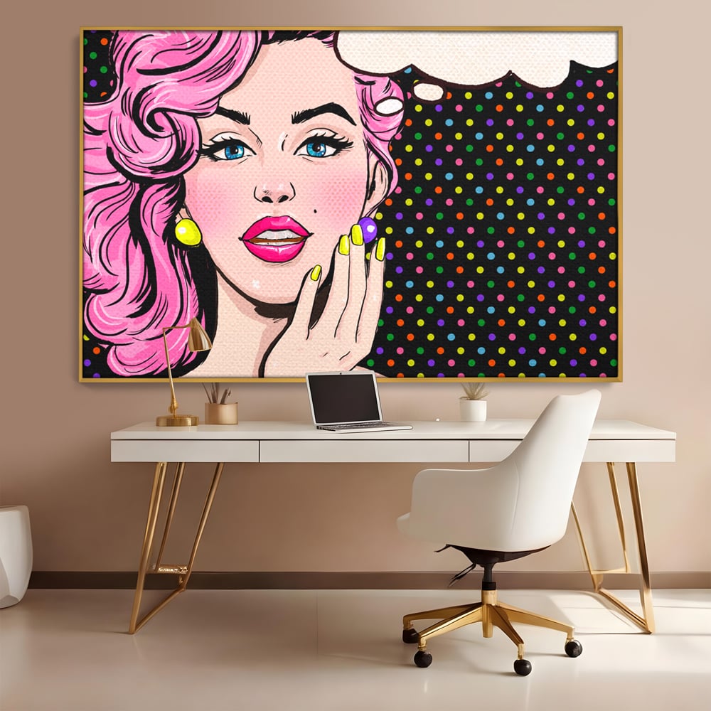 Tablou canvas cu ilustratie pop art cu femeie, in rama de aluminiu auriu, pe perete intr-un birou