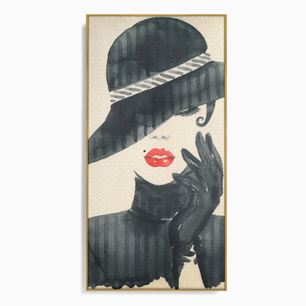 Tablou canvas cu ilustratie moda femeie cu palarie si buze rosii, in rama de aluminiu auriu