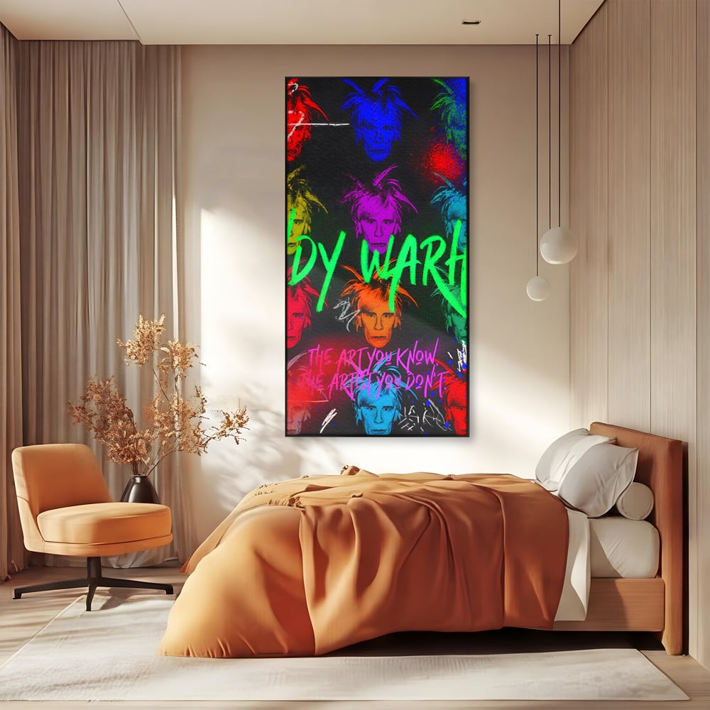 Tablou canvas cu tablou canvas cu portrete pop art andy warhol, in rama de aluminiu negru, pe perete intr-un dormitor