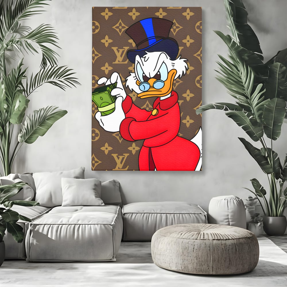 Tablou canvas cu tablou canvas cu personaj de desene animate, fara rama, pe sasiu de lemn, pe perete intr-un living