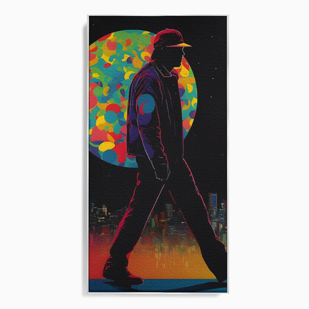 Tablou canvas cu silueta unui barbat mergand pe fundal urban, in rama de aluminiu argintiu