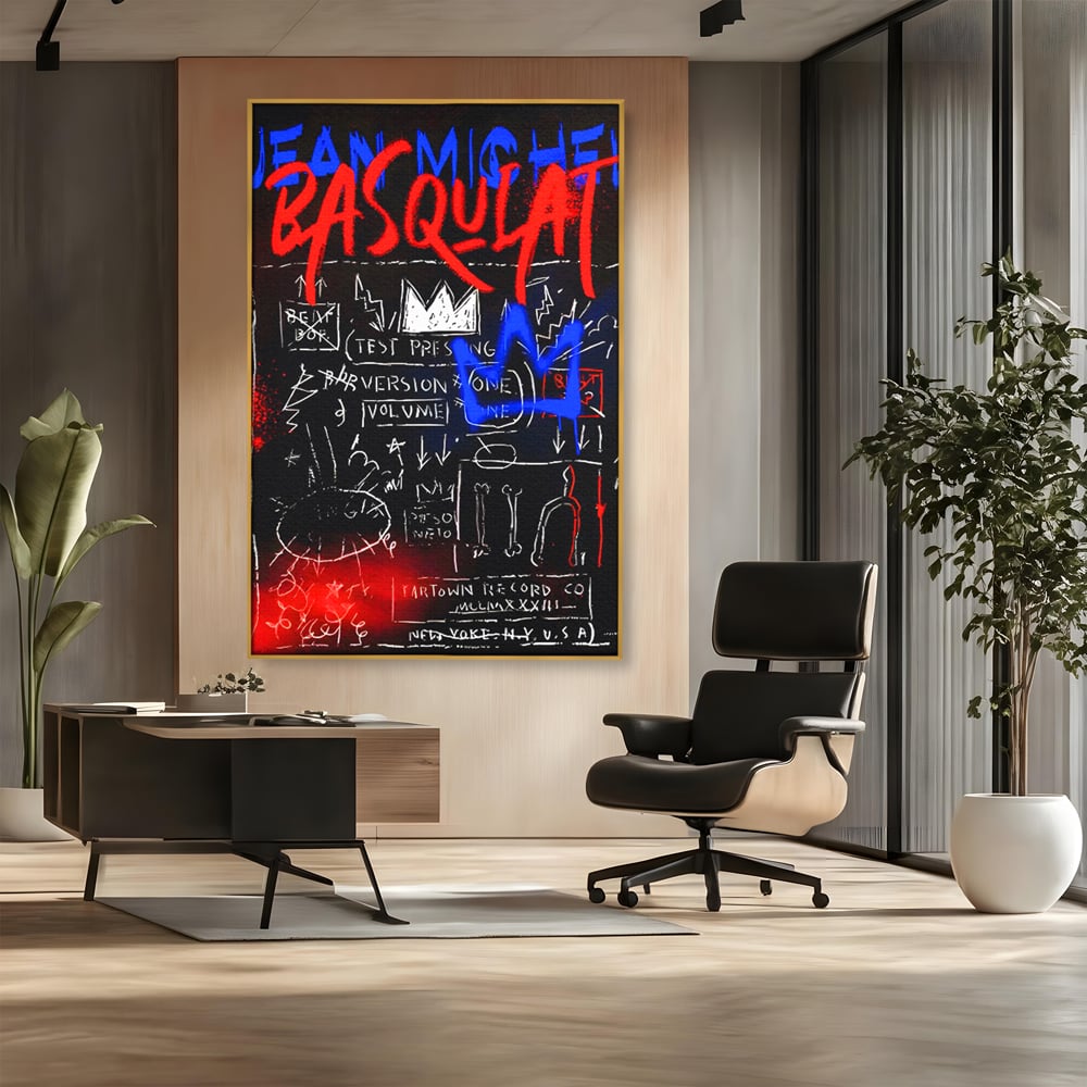 Tablou canvas cu tablou canvas cu grafica pop art, in rama de aluminiu auriu, pe perete intr-un birou