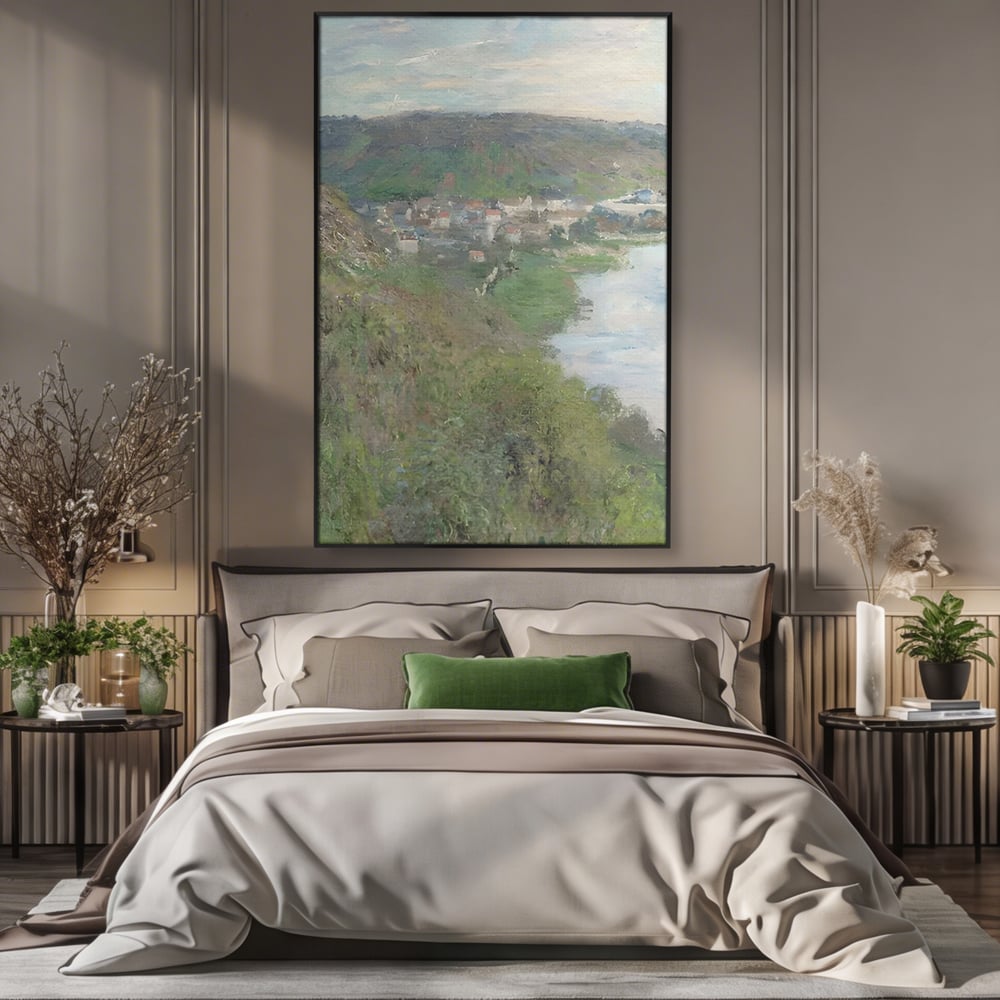 Tablou canvas cu tablou canvas cu peisaj rural si rau, in rama de aluminiu negru, pe perete intr-un dormitor