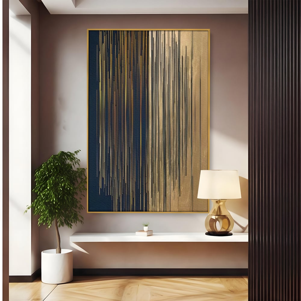 Tablou canvas cu tablou abstract cu dungi verticale aurii si negre, in rama de aluminiu auriu