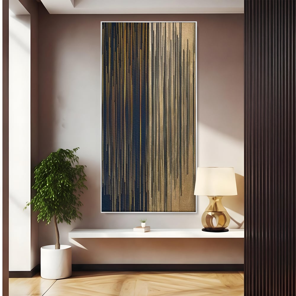 Tablou canvas cu tablou abstract cu dungi verticale aurii si negre, in rama de aluminiu argintiu
