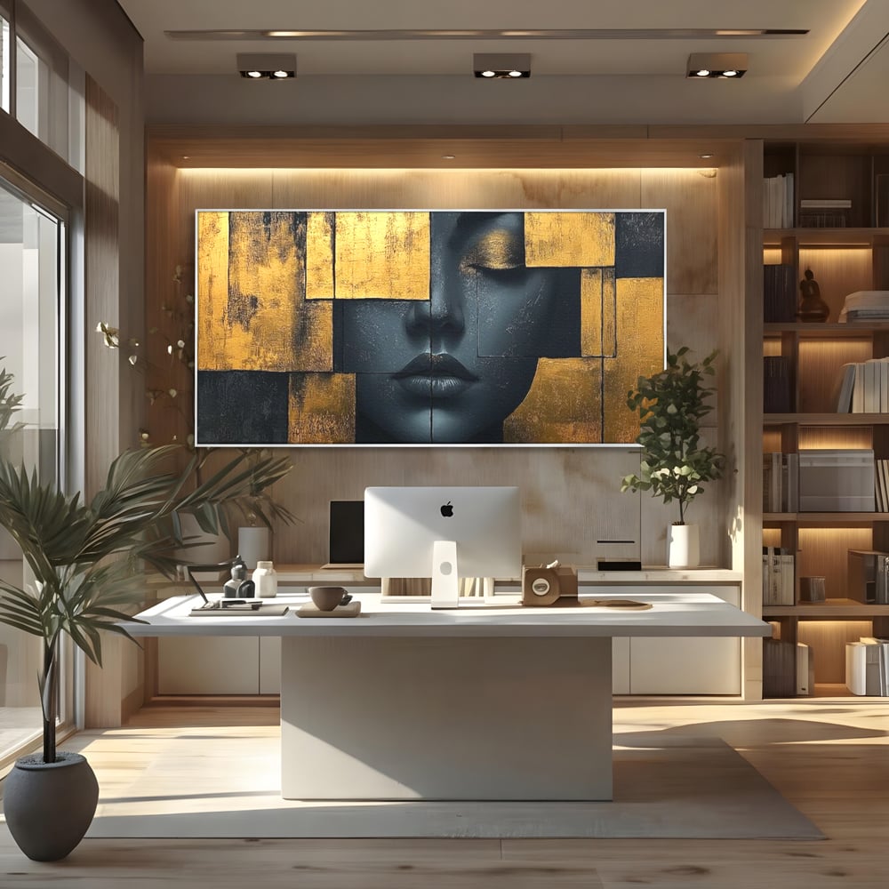 Tablou canvas cu tablou canvas portret feminin abstract, in rama de aluminiu argintiu, pe perete intr-un birou