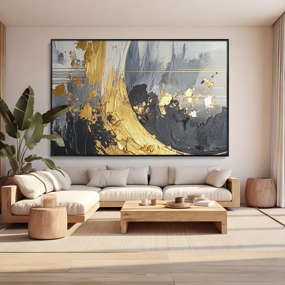 Tablou canvas cu pictura abstracta cu arc aurit si texturi gri, in rama de aluminiu negru, pe perete intr-un living