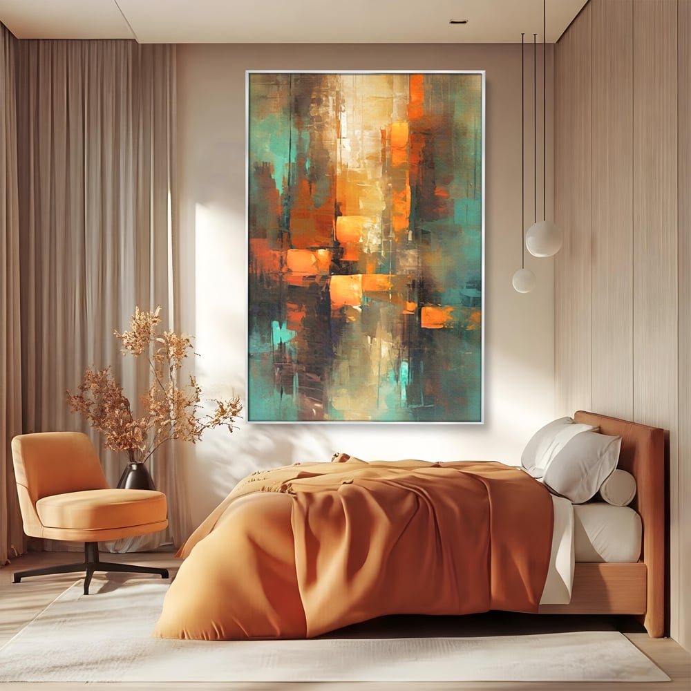 Tablou canvas cu pictura abstracta cu linii verticale, in rama de aluminiu argintiu, pe perete intr-un dormitor