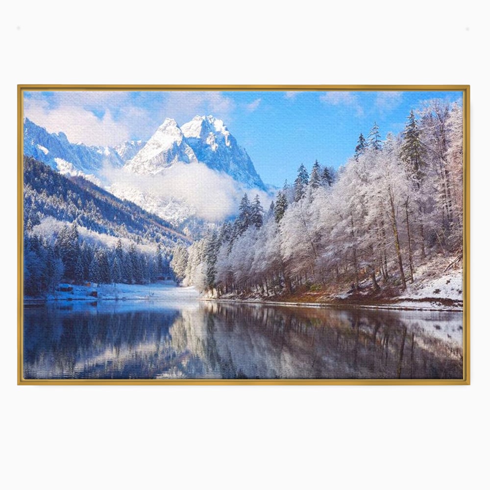 Tablou canvas cu tablou canvas cu peisaj montan iarna, in rama de aluminiu auriu