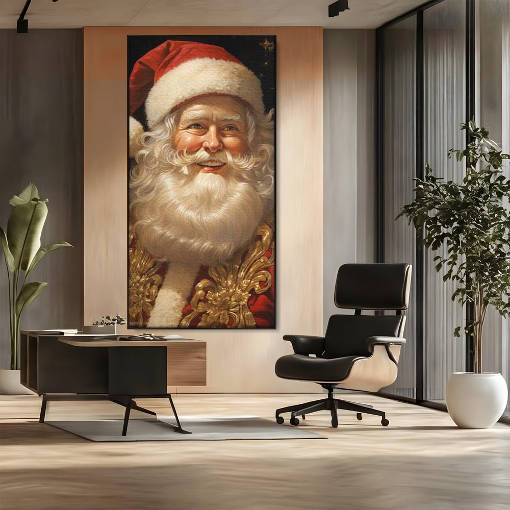 Tablou canvas cu tablou canvas cu portretul lui mos craciun, in rama de aluminiu negru, pe perete intr-un birou