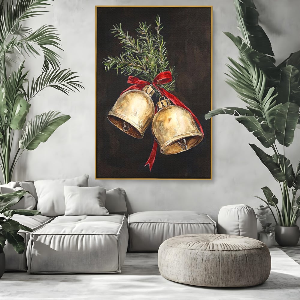 Tablou canvas cu tablou canvas cu clopotei de craciun, in rama de aluminiu auriu, pe perete intr-un living
