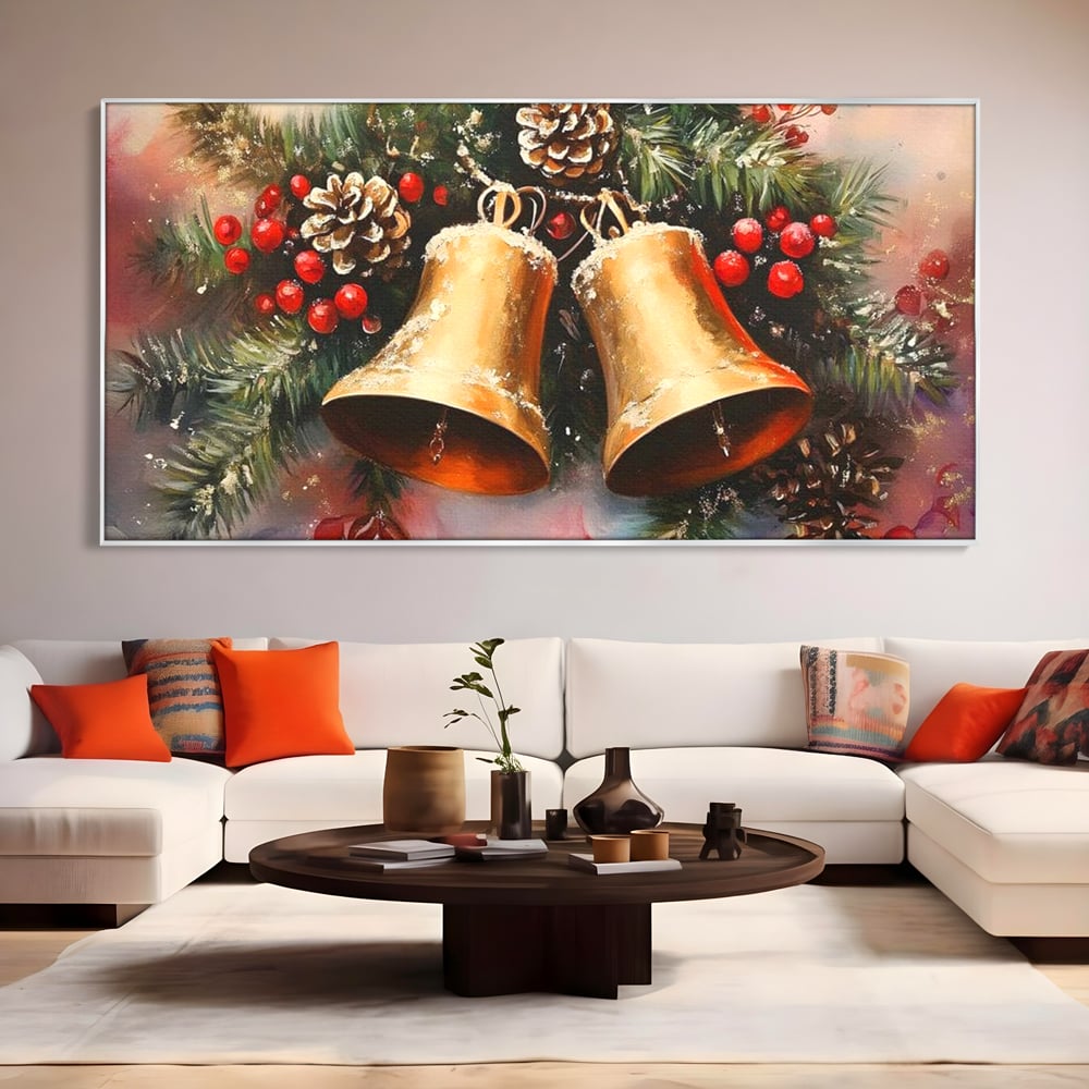 Tablou canvas cu tablou canvas cu clopotei aurii si conuri, in rama de aluminiu argintiu, pe perete intr-un living