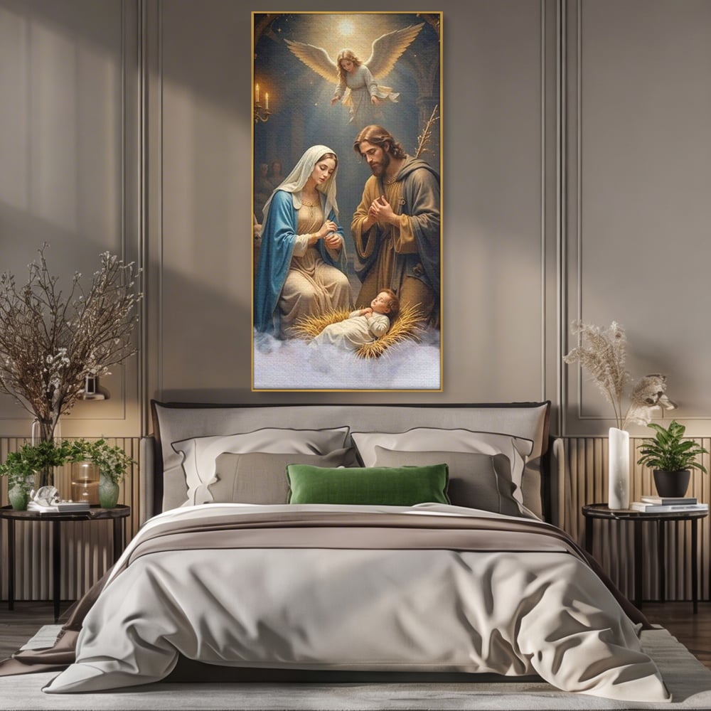 Tablou canvas cu tablou canvas cu sfanta familie si inger, in rama de aluminiu auriu, pe perete intr-un dormitor