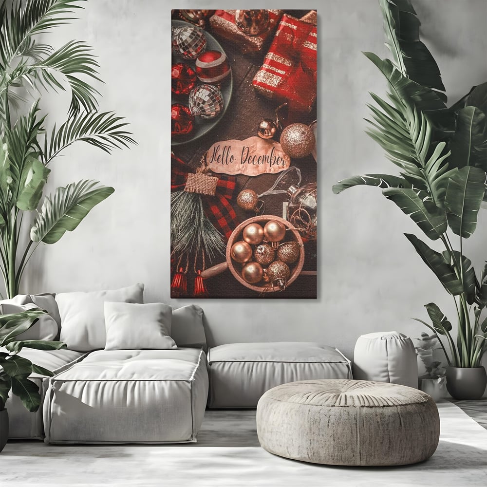 Tablou canvas cu tablou canvas cu globuri si cadouri, fara rama, pe sasiu de lemn, pe perete intr-un living