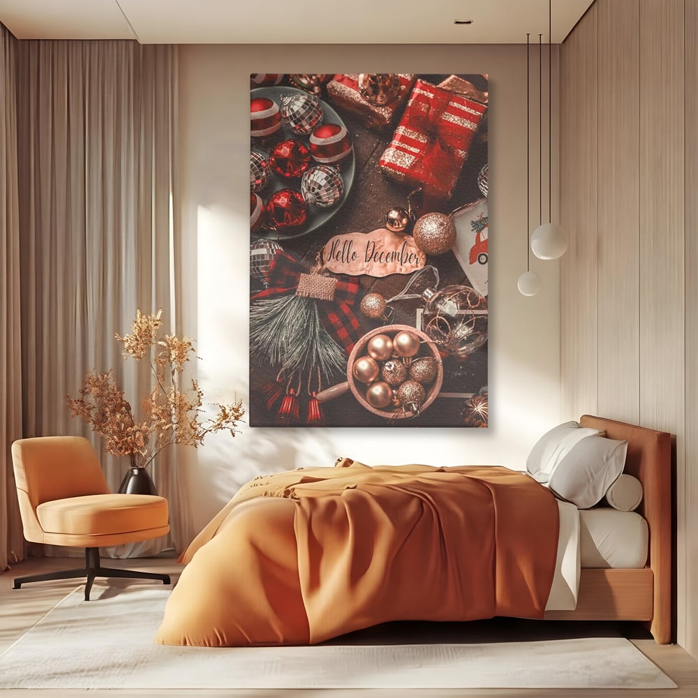 Tablou canvas cu tablou canvas cu globuri si cadouri, fara rama, pe sasiu de lemn, pe perete intr-un dormitor