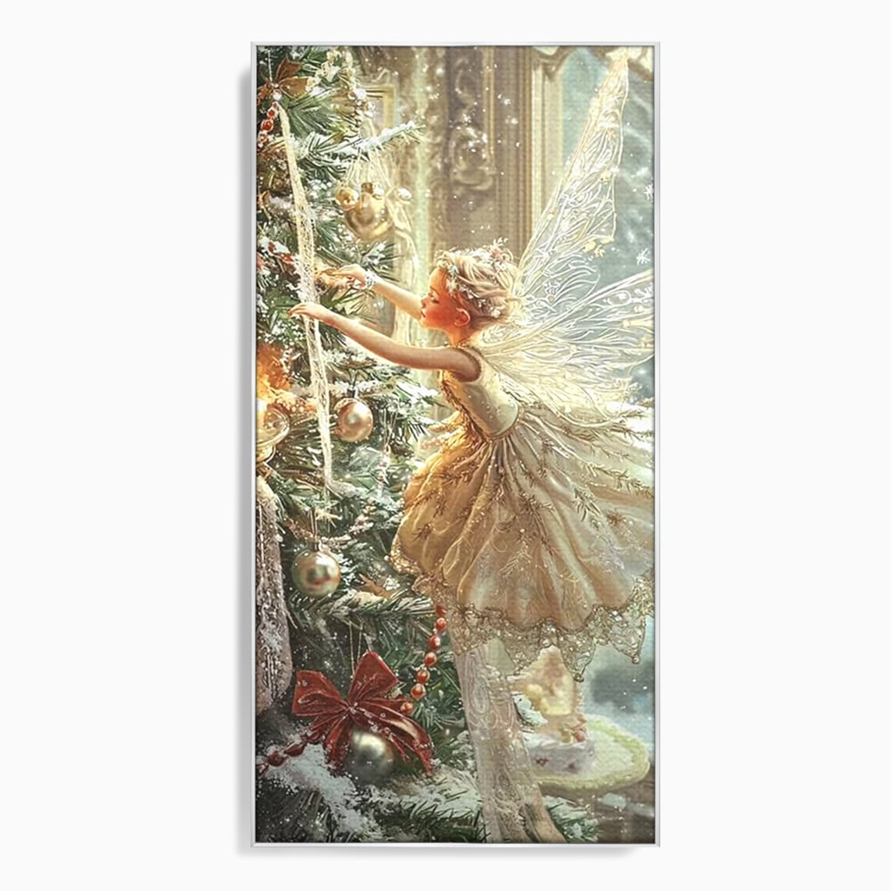 Tablou canvas cu pictura cu zana printre crengile bradului, in rama de aluminiu argintiu