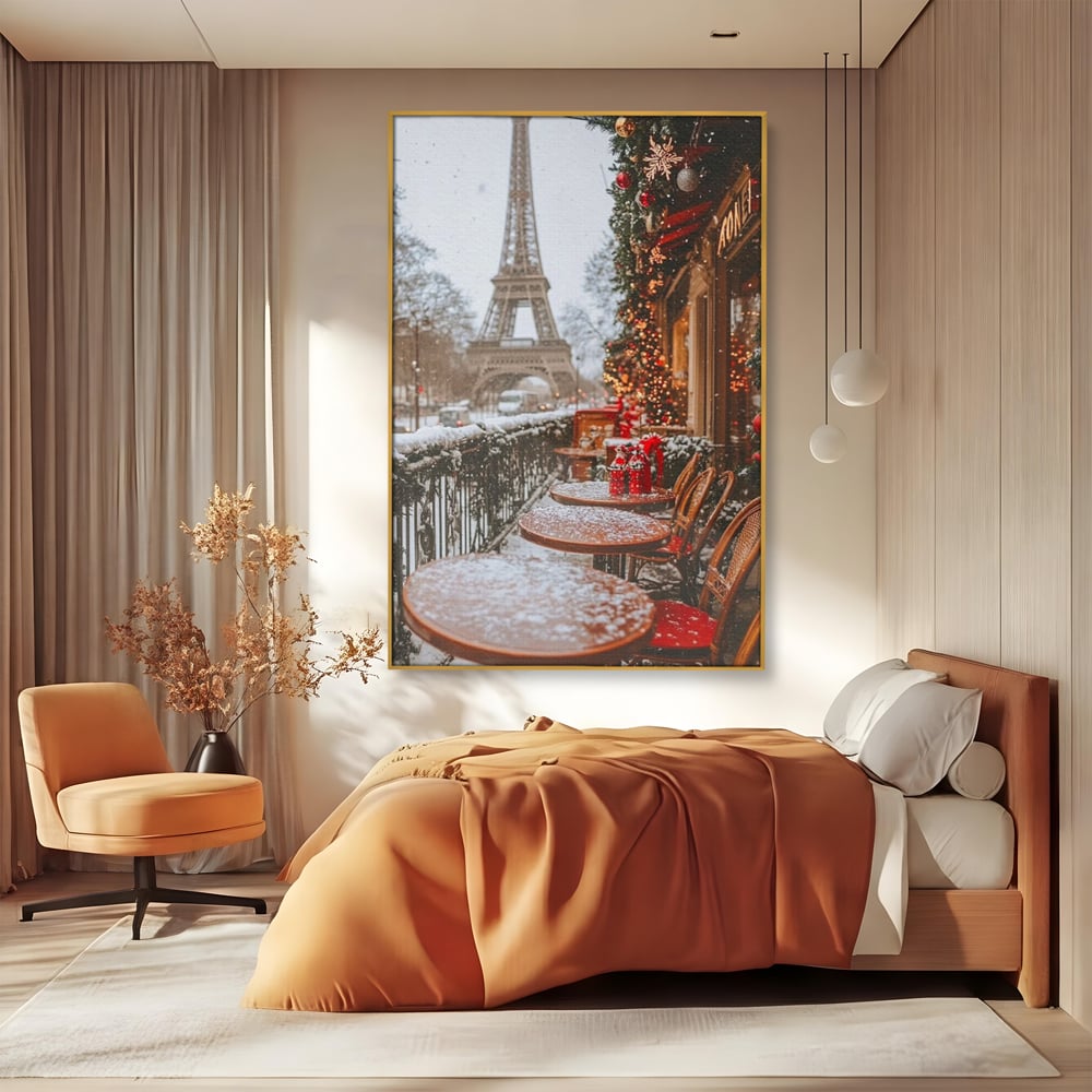 Tablou canvas cu tablou canvas cu turnul eiffel iarna, in rama de aluminiu auriu, pe perete intr-un dormitor