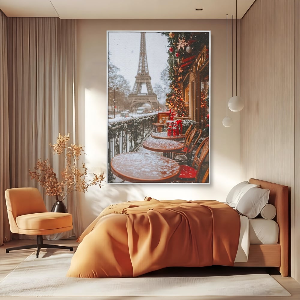 Tablou canvas cu tablou canvas cu turnul eiffel iarna, in rama de aluminiu argintiu, pe perete intr-un dormitor