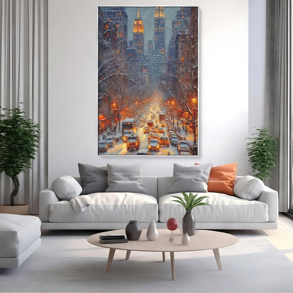 Tablou canvas cu pictura cu bulevard inzapezit si masini, in rama de aluminiu argintiu, pe perete intr-un living