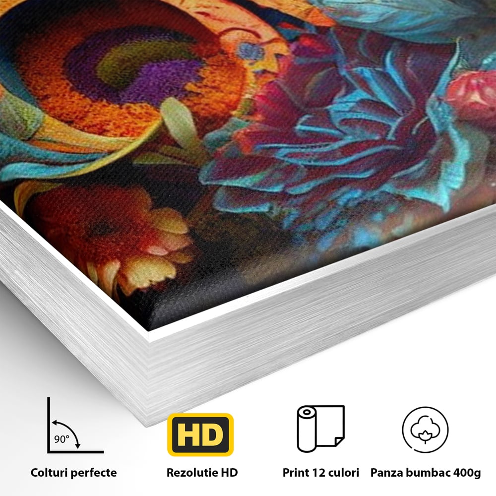 Detaliu al suprafetei: tablou canvas cu litere florale stilizate, in rama de aluminiu argintiu