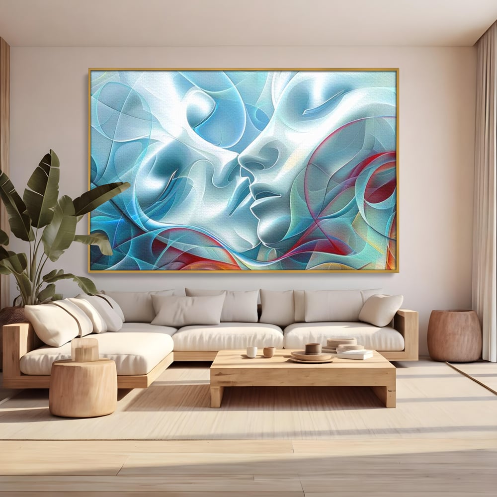 Tablou canvas cu tablou canvas cu chipuri umane contopite, in rama de aluminiu auriu, pe perete intr-un living