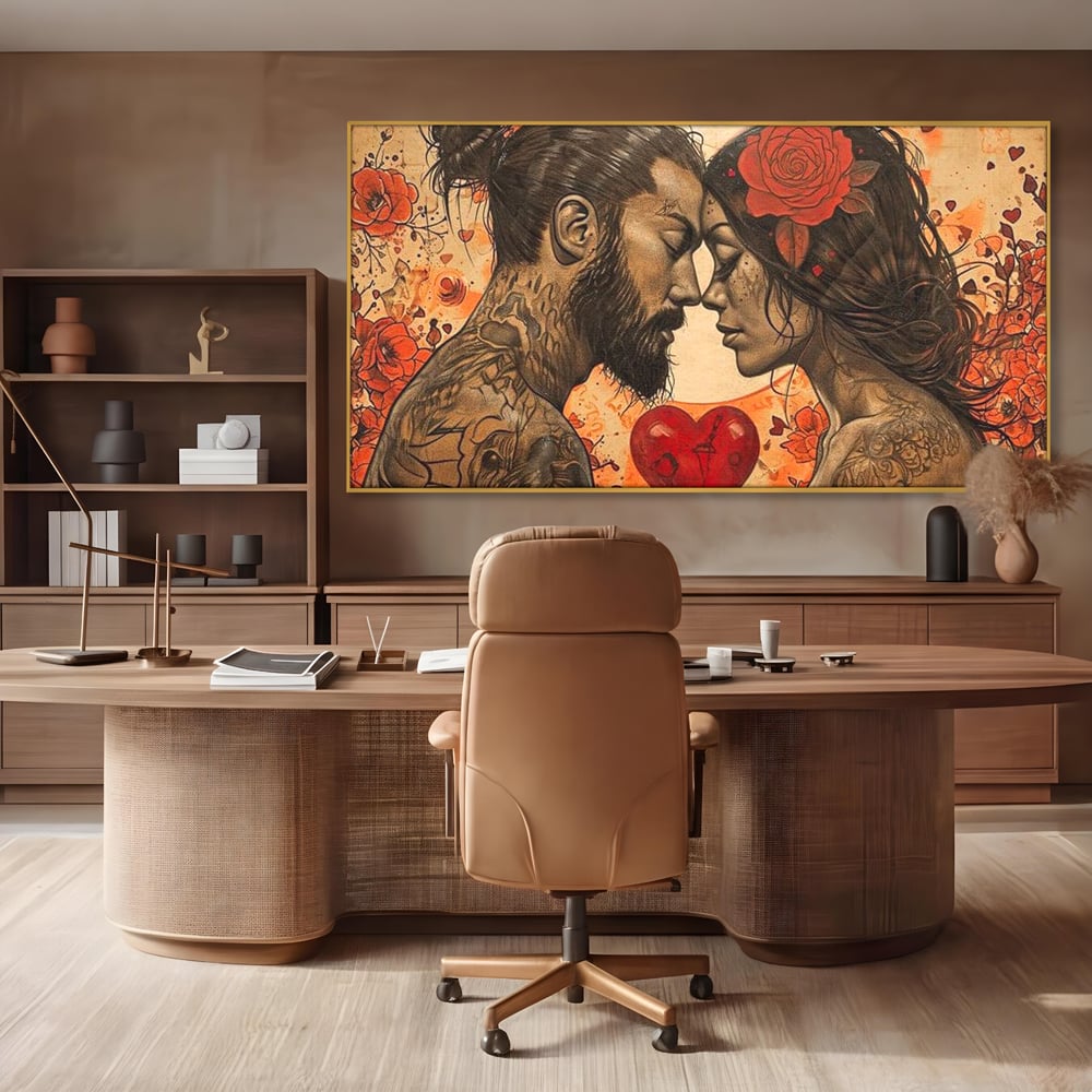 Tablou canvas cu tablou canvas cu un cuplu cu tatuaje si trandafir rosu, in rama de aluminiu auriu, pe perete intr-un birou