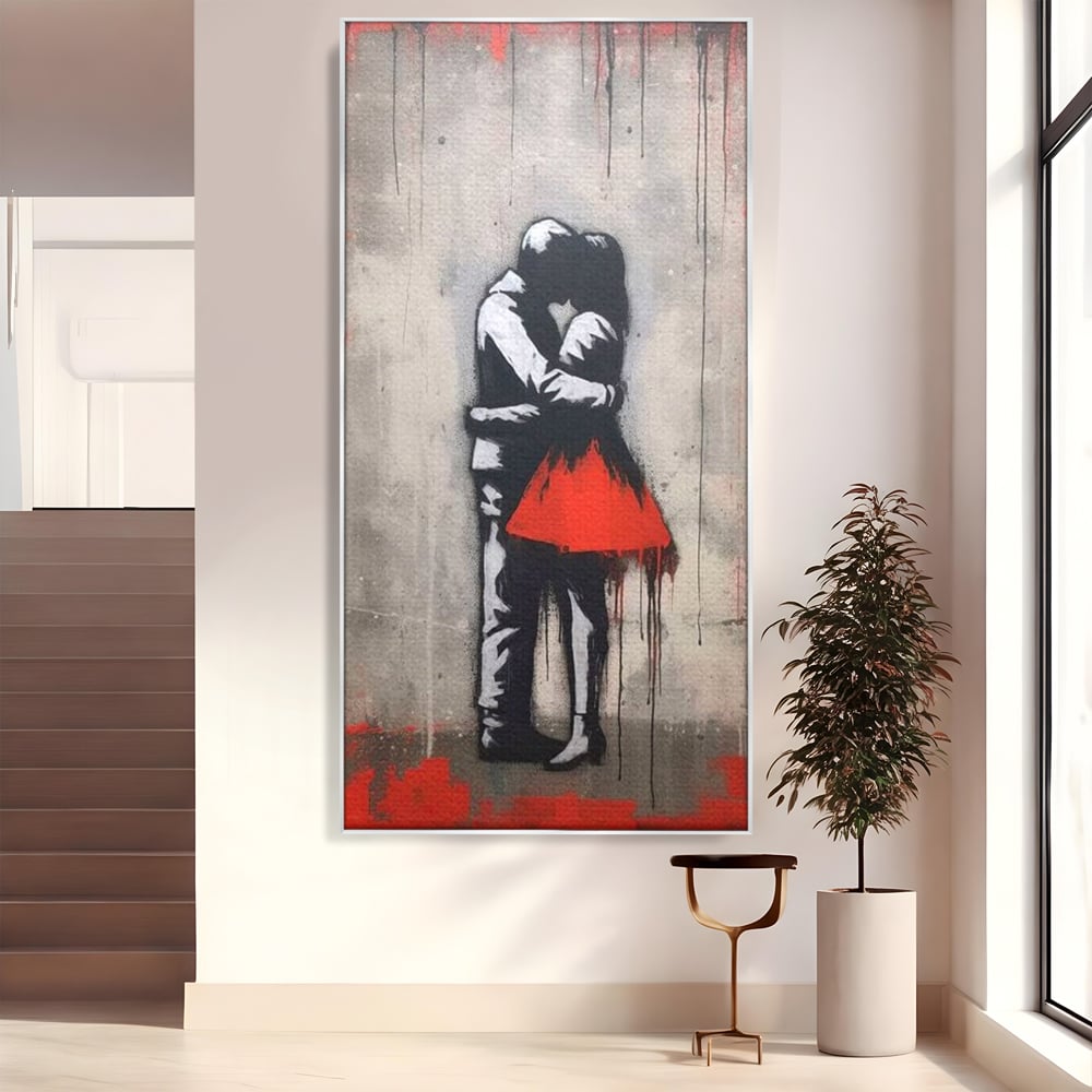 Tablou canvas cu tablou canvas cu doi indragostiti imbratisati, in rama de aluminiu argintiu