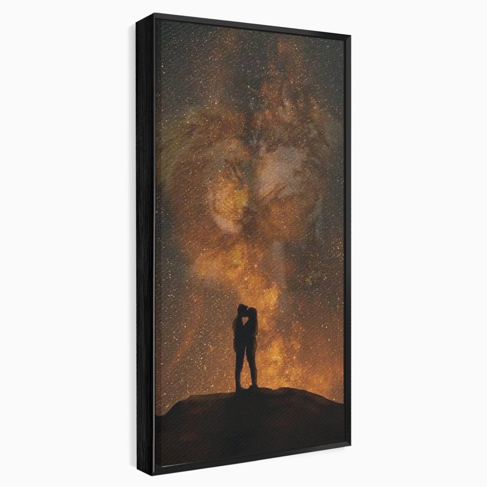 Tablou canvas cu tablou canvas cu siluete de indragostiti si constelatii, in rama de aluminiu negru