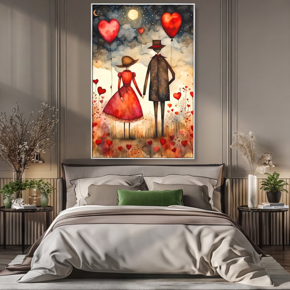 Tablou canvas cu ilustratie cu cuplu si baloane rosii in forma de inima, in rama de aluminiu argintiu, pe perete intr-un dormitor