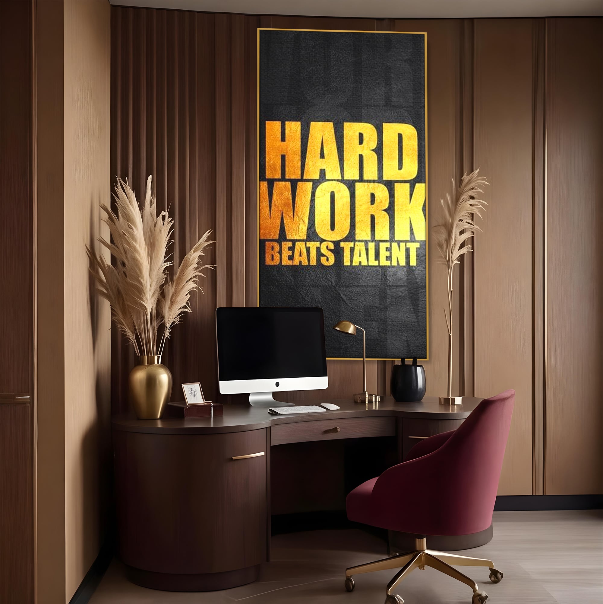 Tablou canvas cu tablou motivational cu mesaj aurit, in rama de aluminiu auriu, pe perete intr-un birou