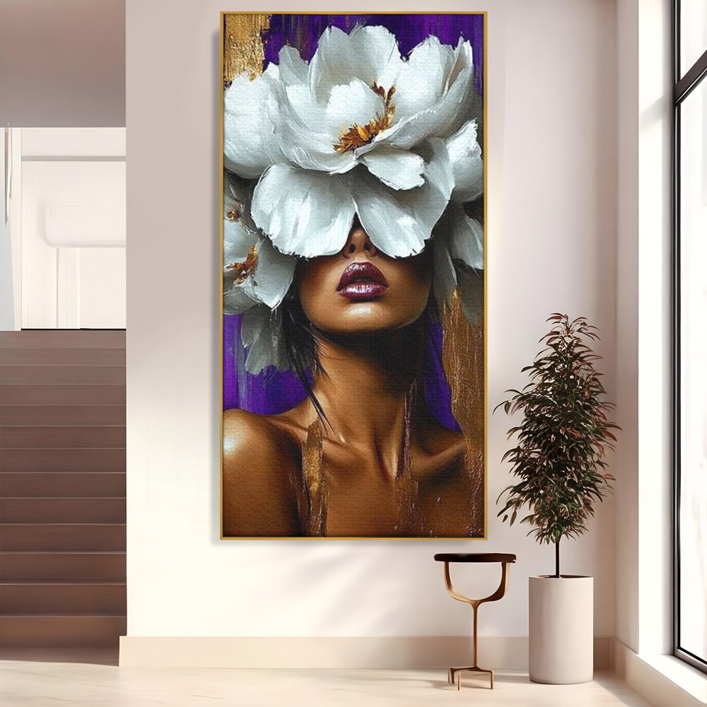 Tablou canvas cu tablou canvas cu femeie si flori albe, in rama de aluminiu auriu