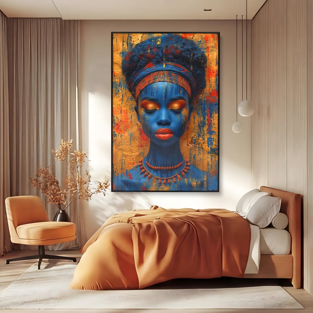 Tablou canvas cu portret de femeie cu piele albastra, in rama de aluminiu negru, pe perete intr-un dormitor