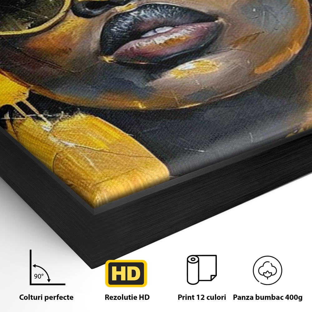 Detaliu al suprafetei: tablou canvas cu femeie afro si ochelari, in rama de aluminiu negru