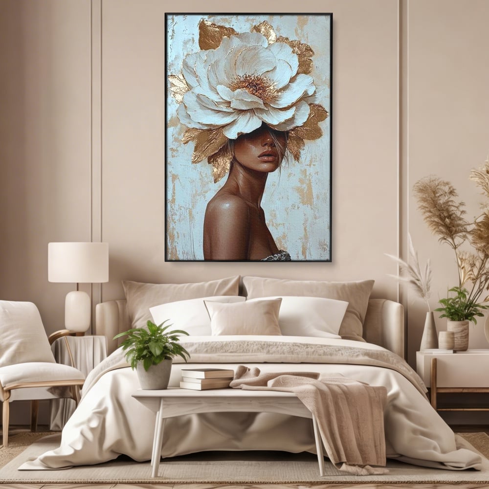 Tablou canvas cu tablou canvas cu portret si floare aurie, in rama de aluminiu negru, pe perete intr-un dormitor