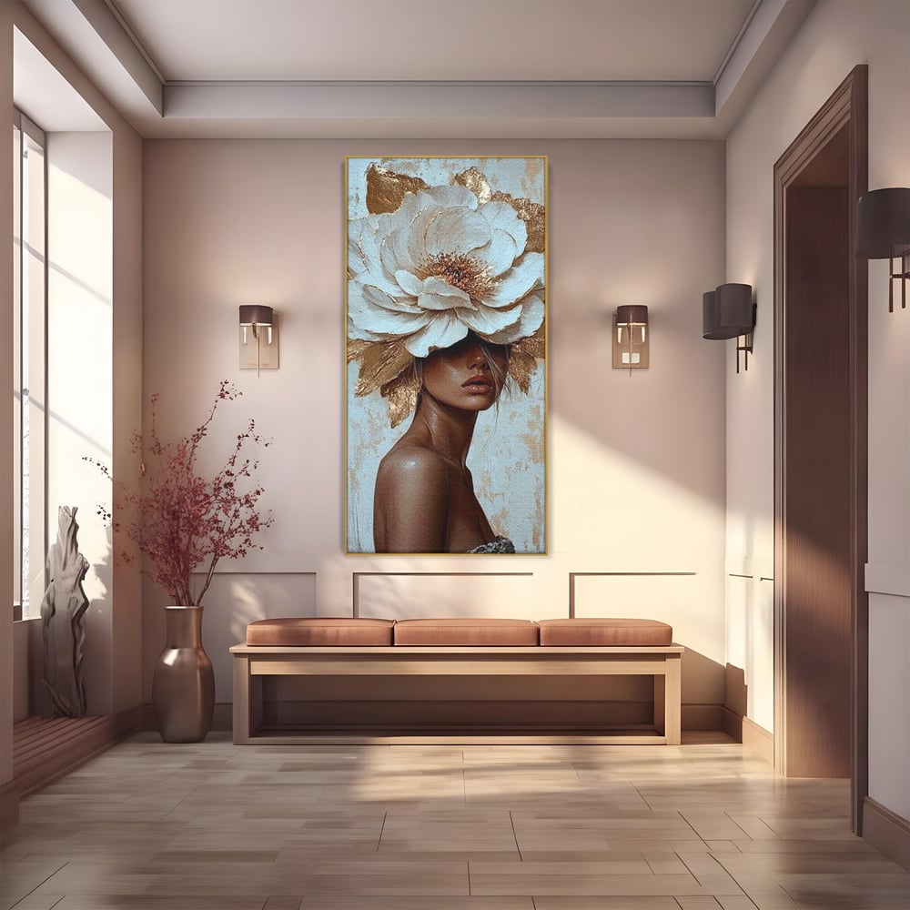 Tablou canvas cu tablou canvas cu portret si floare aurie, in rama de aluminiu auriu