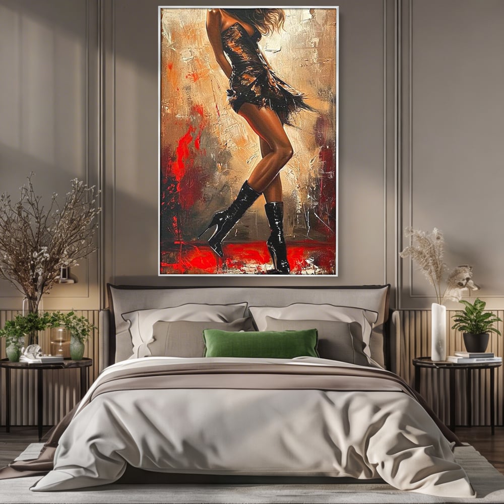 Tablou canvas cu tablou canvas cu silueta de dansatoare, in rama de aluminiu argintiu, pe perete intr-un dormitor
