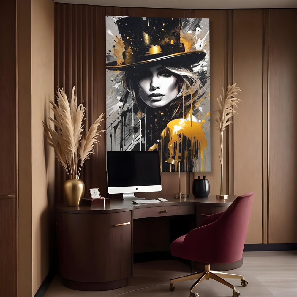 Tablou canvas cu tablou canvas cu portret de femeie cu joben, fara rama, pe sasiu de lemn, pe perete intr-un birou
