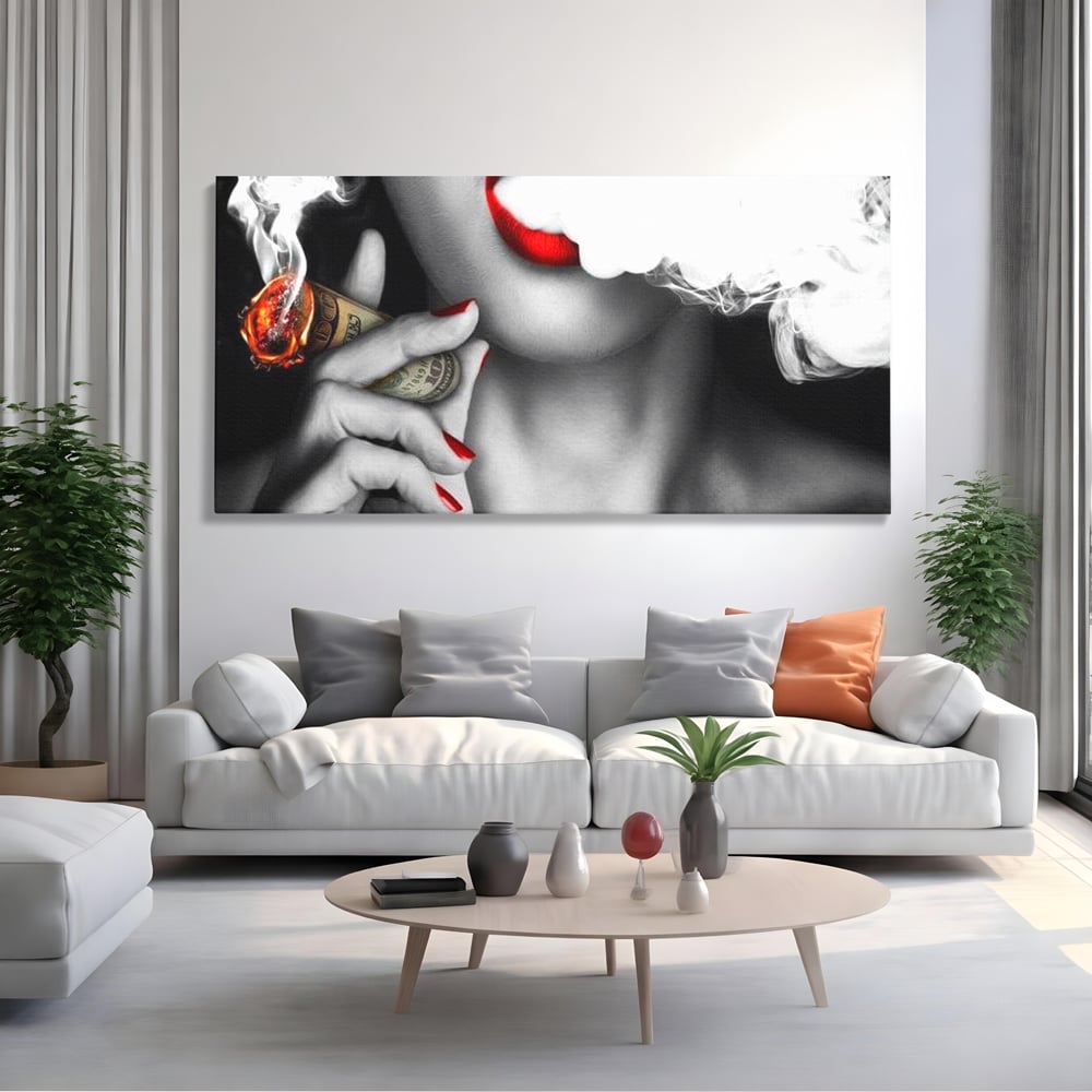 Tablou canvas cu tablou canvas cu buze rosii si tigara de bani, fara rama, pe sasiu de lemn, pe perete intr-un living