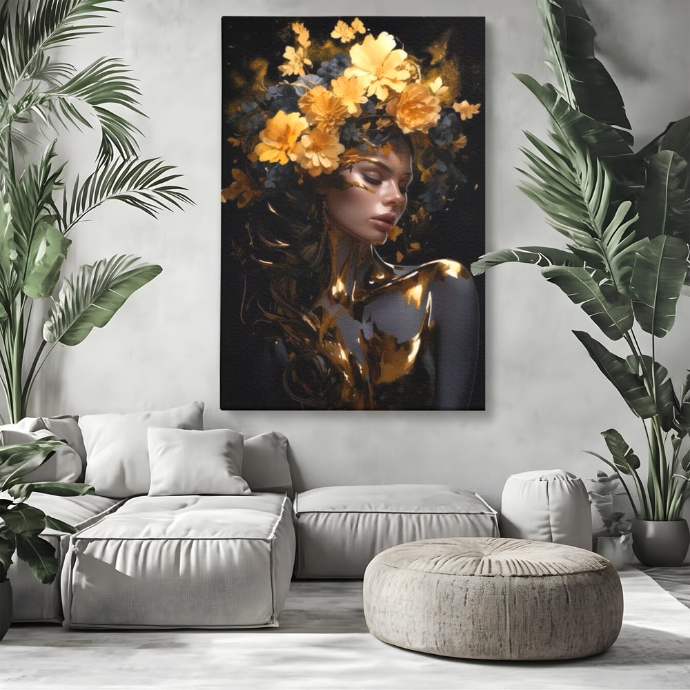 Tablou canvas cu tablou canvas cu portret de femeie aurita, fara rama, pe sasiu de lemn, pe perete intr-un living